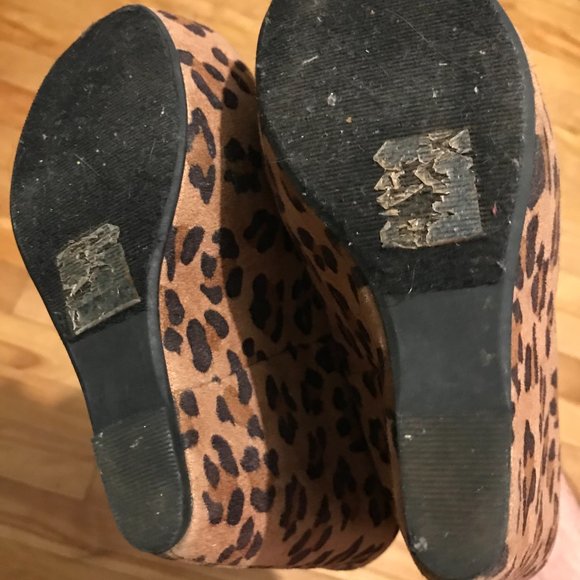 Faux Suede Leopard Print Wedge Heels - Picture 6 of 6
